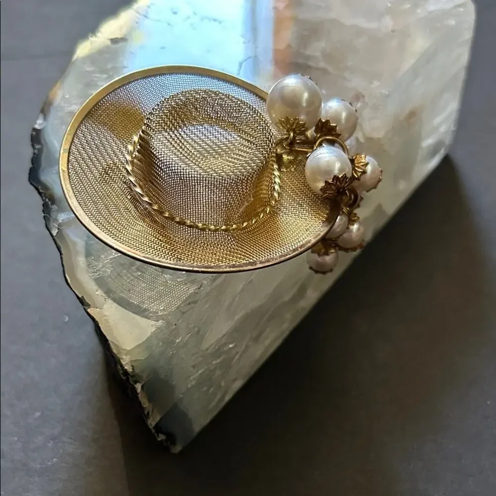 Vintage, Super Cute Gold Mesh and Pearl Hat Brooch